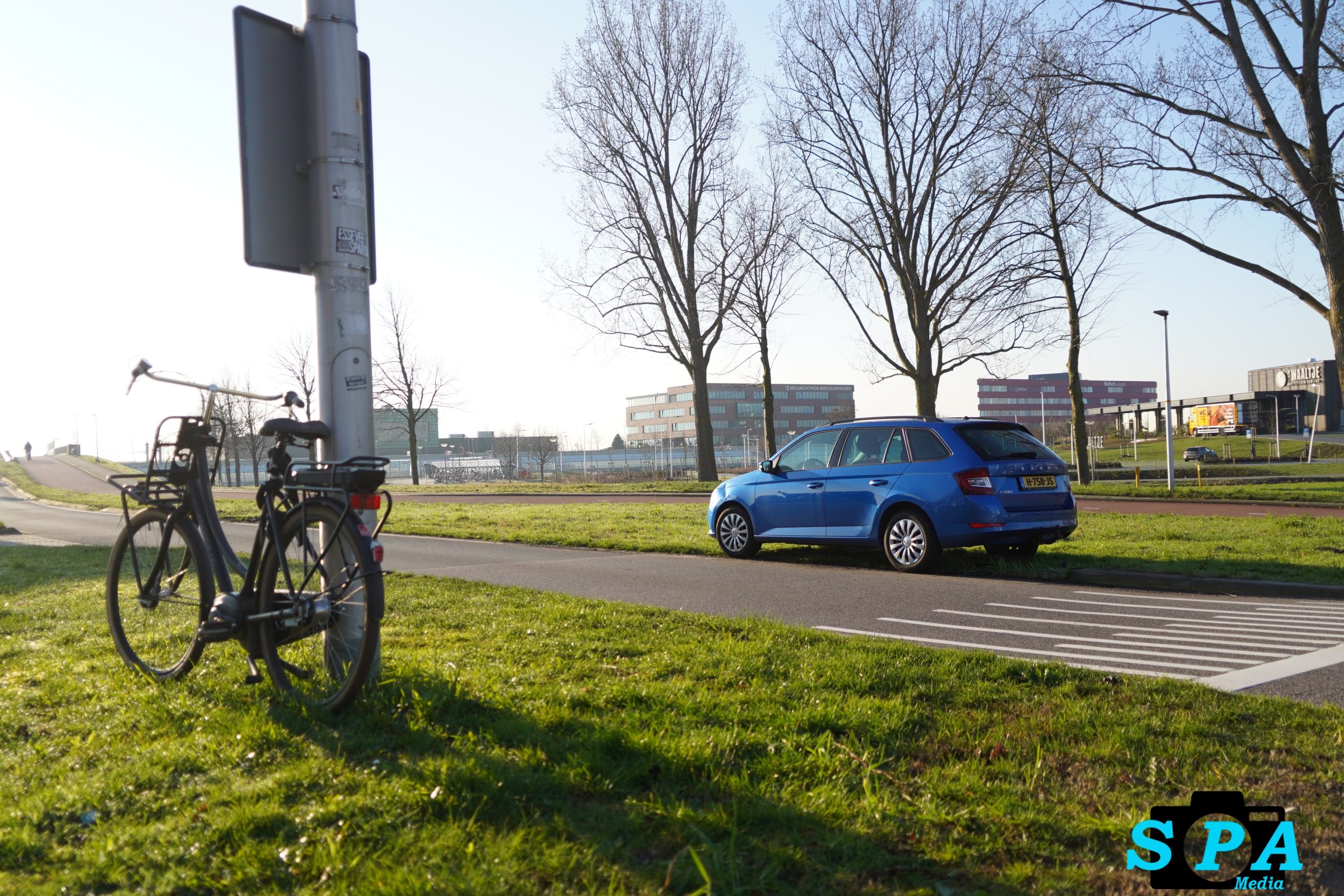 Fietser gewond na aanrijding met auto op rotonde Boterdorpseweg Bergschenhoek