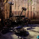 Brandende elektrische fiets in tuin snel geblust door buurman in Bergschenhoek